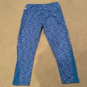 Zella Capri Leggings. Size Small
